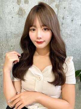 ルームバイシー 新宿(Loom. by Sea) 韓国風前髪/シルキーベージュ/グレージュカラー/斜めバング