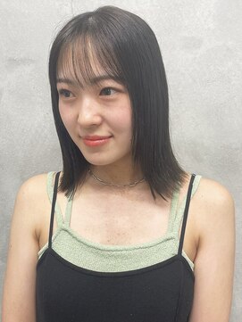 ウクラ バイ レシッド 池袋(uchla by rcid) オリーブグレージュダークアッシュ外ハネ姫カットワンカール前髪