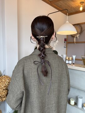 シーソー(SEA SAW) 紐アレンジ/お呼ばれヘアアレンジ/お呼ばれヘアセット