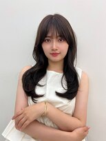 ヒュー 広島(HEW)&nbsp;20代30代大人かわいいくびれレイヤーカットオリーブベージュ