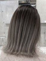 ヨロ 渋谷(YOLO)&nbsp;韓国ヘアーハッシュカットレイヤーカットハイライトカラー