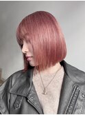 切りっぱなしボブハイトーンカラーナチュラルボブピンクベージュ
