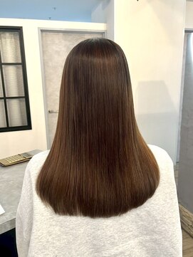 湿気に負けない！一年中まとまる美髪縮毛矯正