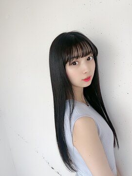 スイ(sui) 暗髪ストレート