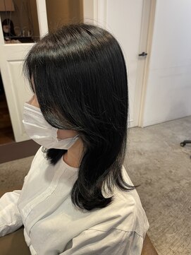 シェノン 西梅田(CHAINON) 黒髪/グレーベージュ/レイヤーカット/アッシュ/前髪パーマ