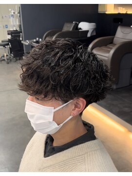 バース バイ ハピネス(BIRTH by happiness) ツイストスパイラルパーマツイストパーマメンズマッシュパーマ