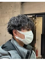 モーブ(MAUVE)&nbsp;ツイストスパイラルパーマメンズマッシュツーブロック刈り上げ