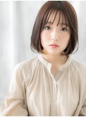 アースカラーのツヤ髪ぱっつんピュアボブc小山20代30代40代