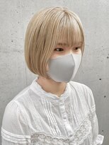 ルル 表参道(lulu.)&nbsp;◎ミニボブ 切りっぱなしボブ ボブヘア ブロンドカラー【Riku】