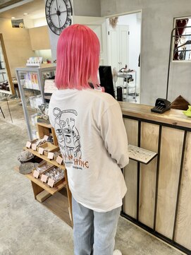 コニ(Coni) ♪Coni♪ミディアムボブ/ピンクカラー/ピンクヘア/ハイトーン