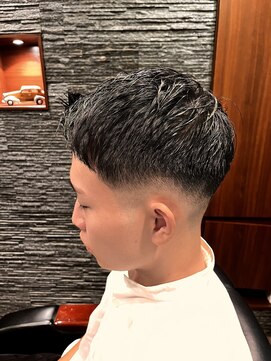 プレミアムバーバー 表参道店(PREMIUM BARBER produce by HIRO GINZA) フェード×アップバンク