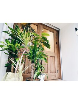 【パーマとハイトーン特化型サロン】音楽と空間にこだわった実力派サロン♪あなたのなりたいを叶えます！