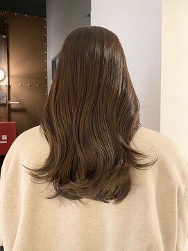 イト(ito) 【 ito / 梅田 】まろやかブラウン×艶カラー