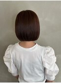 内巻き前下がりすっきりボブ