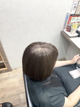 シュガー バイ エクラート 立川南口店(SUGAR by ECLART) 【立川】中明度白髪ぼかし/白髪活かし/ショートボブ/ボブ/南口