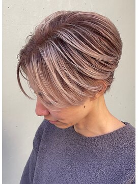 テンバイリップスヘアー(TEN by LIPPS hair) ホワイトミルクティベージュバレイヤージュセンターパート