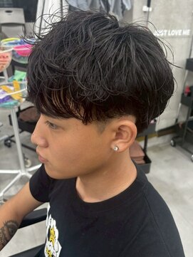 ウェイビーエフティフィフス 横浜西口(WAVEY ft.fifth) 横浜シャドウパーマ緩めスパイラルパーマッシュ強め緩めウルフ