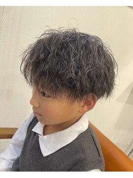 ヘアアンドリラクゼーション ジン(Jinn) ツイストスパイラル