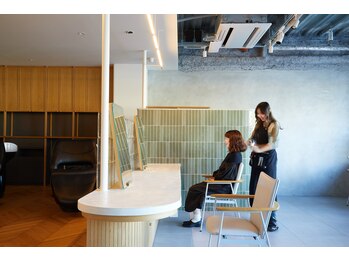 スリー ナカノシマ(three. Nakanoshima)の写真/【北浜駅・淀屋橋駅3分】一人の担当者が最初から最後まで!丁寧な接客と技術で理想のスタイルを叶えます♪