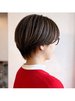 パーク(PERK)の写真/【美フォルムの大人ショートが得意】顔周りのバランスが最も大切なショートはお任せ◎／縮毛矯正も人気