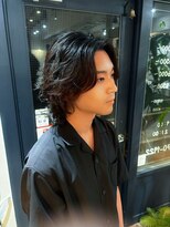 ロアー ヘアー マックイーン 流山おおたかの森店(RAWR hair McQueen)&nbsp;【RAWR】黒髪ミディアムウルフ。色気漂う大人のメンズヘア