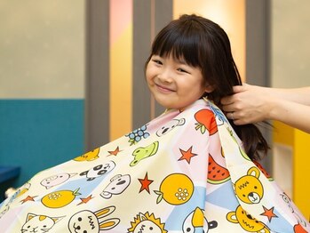 スマイルポップヘアーの写真/【安心して任せられるキッズカット】素早くキレイに可愛く★お子様もご機嫌の仕上がりに♪