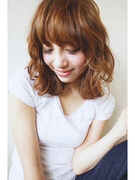 エン(enn.) ミディアム×レイヤーウルフ