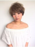 くせ毛風フェミニンショート