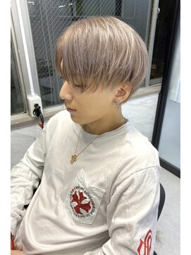 リア 大阪梅田(Ria) ～センターパートミルクティーアッシュ～【Ria 大阪 梅田】