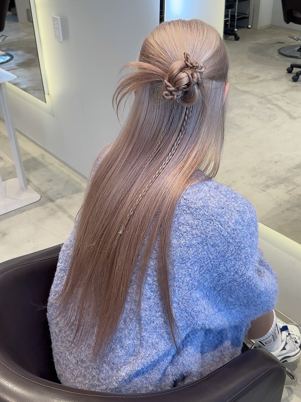 ミルクティーベージュ / カチモリ / ハーフアップ / アレンジ ミルクティーベージュ / カチモリ / ハーフアップ / アレンジ