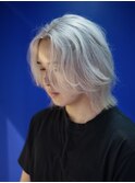 10代20代ホワイトカラーロン毛ウルフセンターパート