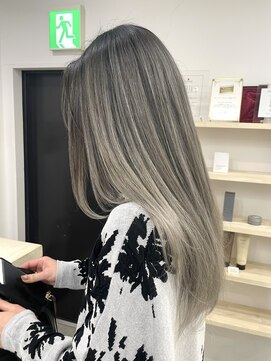 ジゼル(gisele) バレイヤージュ