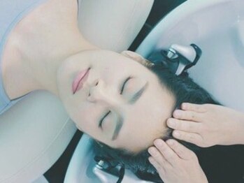 ヴァンカウンシル 恵那(VAN COUNCIL)の写真/【頭皮から整える◎】リラクゼーションはもちろん、頭皮環境を整えて１０年後も髪を美しく育むお手伝い☆