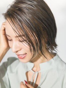 92％天然由来のオーガニックカラーで毎月繰り返しの白髪染めを健やかな艶髪にへ！