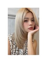 ランソ(RUNSO)&nbsp;ハイトーンのミディアムレイヤーカット