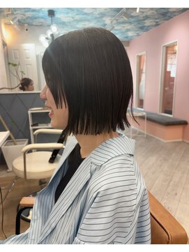 フィガロ ウメダ(FIGARO UMEDA) ステップボブ05.26ダークブルー