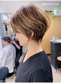 美シルエット×上質ショート×ヌーディーベージュ