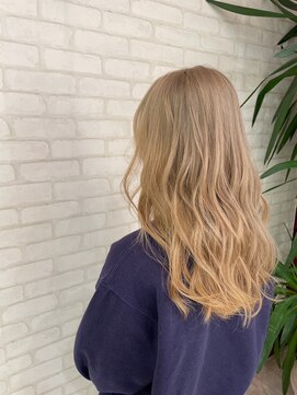 ビス フルール 日暮里店(Vis fleur) ハイトーン/ブランドヘア/外国人風ヘア/ダブルカラー