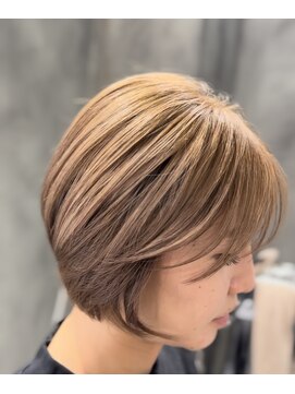 クラッチバイシオンアグリゲイト(CLUTCH by Zi-on aggregate) ★大人っぽショート★束感ショート★前下がりグラデーションボブ