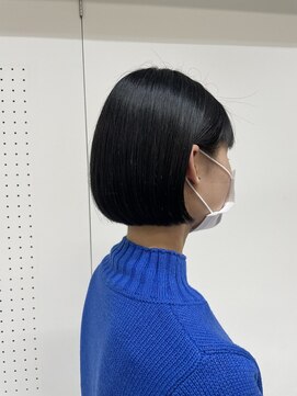 プロット 黒髪ボブ