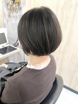 ツミキ(Tsumiki.) ショートヘア×地毛風縮毛矯正　before after