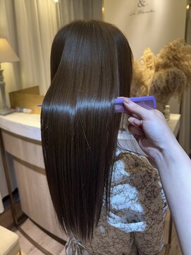 アンド ラ ブランシュ(&.La Blanche) レイヤーカット/オリーブベージュ/夏のヘアアレンジ/髪質改善