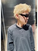 blond very short