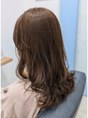 アッシュブラウン×ロングレイヤースタイル