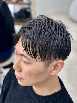 レヴィア(REVIA) メンズカットツーブロック刈り上げスタイル