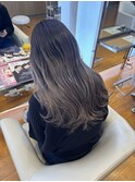 ホワイトグレージュ×グラデーションカラー