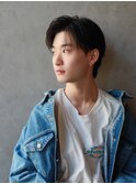 アップバングフェザーショート【ツーブロ刈り上げ無し黒髪短髪】