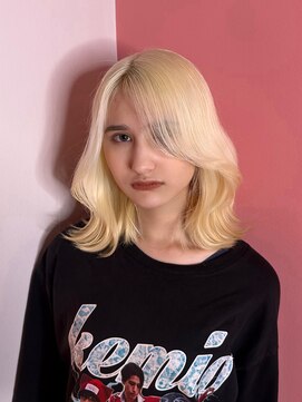 ダズリングディア(Dazzling Deer) ミディアム/ブロンド