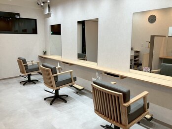 松波美容室の写真/40年以上の歴史を持つ老舗サロンが新たにリニューアルオープン!アットホームな空間で心温まるひとときを。