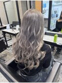 シルバーグレージュハイライトケアブリーチバレイヤージュ